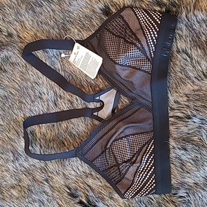 Lululemon Awake to Lace Black Bra Size 32B Brand New with Tag